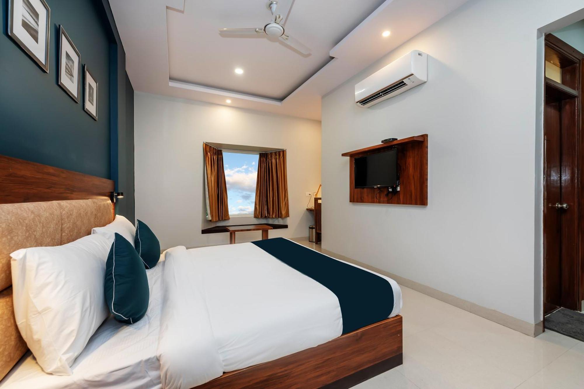 Hotel O Earth Villa Near Bestech Central Square Mall 구르가온 외부 사진